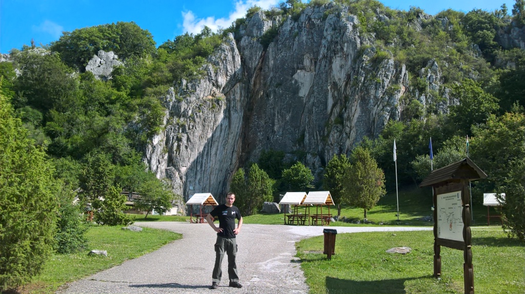 před jeskyní Baradla v Aggteleku